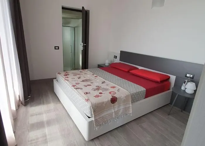 Panorama Apartment *