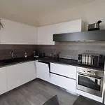Panorama Apartment *